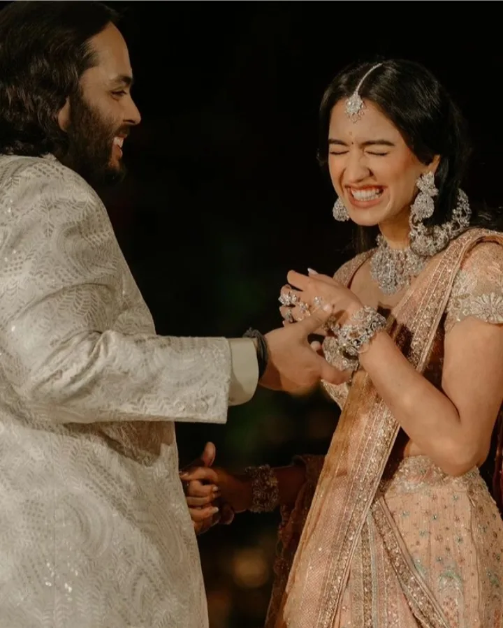 Money spent on Anant Ambani wedding their dresses cost and other. Pics of Anant Ambani and Radhika Merchant pre-wedding celebration 